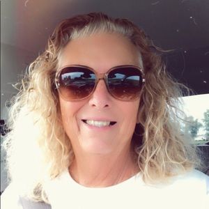 Meet your Posher, Alaina